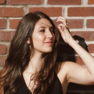 Meet your Posher, Chloe